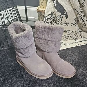 Koolaburra Plush Tan Fur-Lined Boots